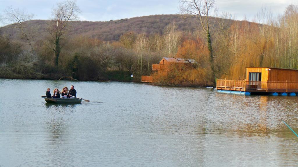 Flottantes Et Au Fil De L'eau Colleville